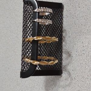Lower price!*Fashion earrings lot